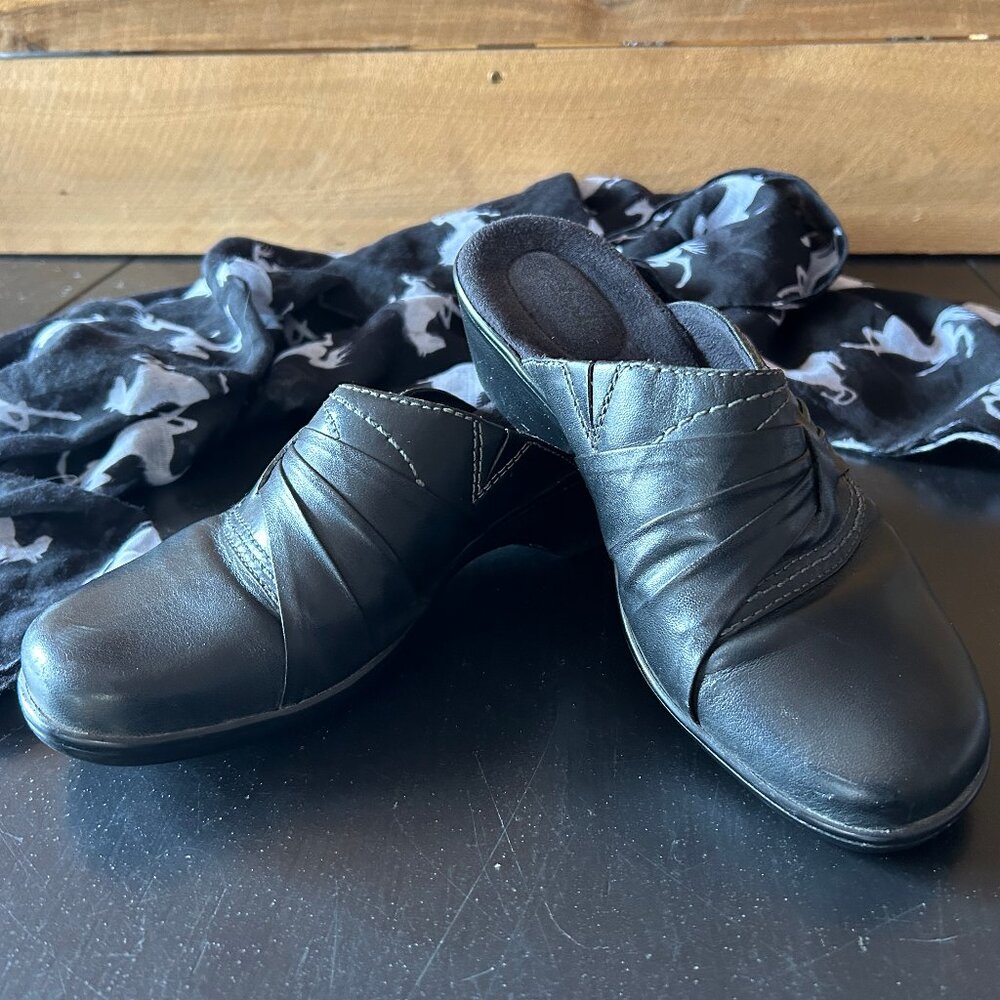Ladies Shoes Black Leather Clarks Bendables Size 8M Mule Slide Clog Slip On